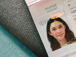 Selain Nana Mirdad yang Jelita, Intip Paspor Pesohor Lainnya!