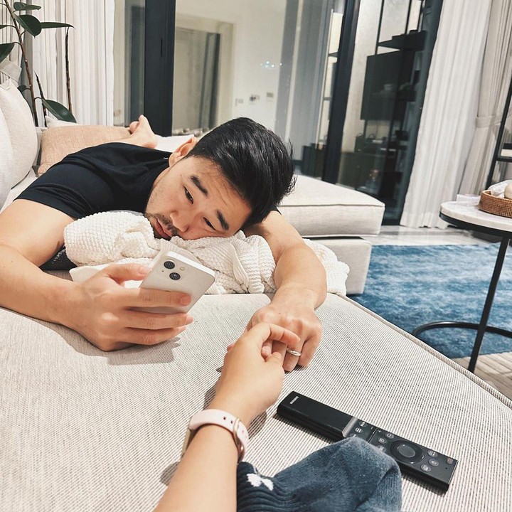 <p>Banyak netizen yang iri dengan pasangan ini, Bunda. Mereka pun mendoakan agar pernikahan keduanya selalu diberikan kebahagiaan. (Foto: Instagram: @maudyayunda)</p>