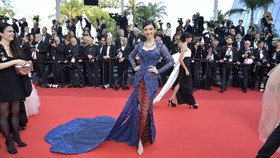 FOTO: Raline Shah Anggun Berkebaya di Cannes Film Festival 2023