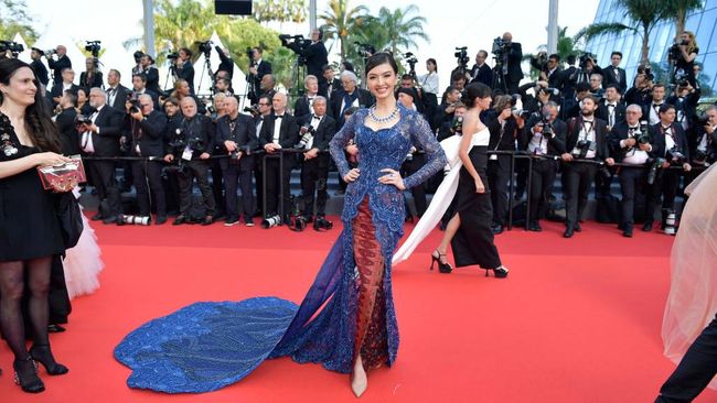 Raline Shah Pakai Kebaya Di Cannes Film Festival 2023 Elegan Dan Mewah 