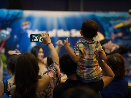 7 Tips Aman Nonton Konser Musik Membawa Anak, Penting Diperhatikan Bun