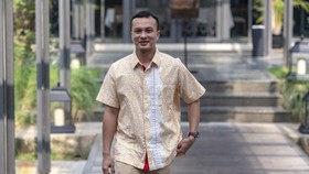 Nicholas Saputra Unggah Foto Tempat Resepsi Adinia Wirasti, Fan Kaget