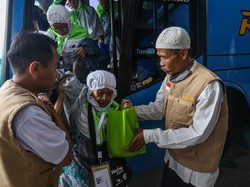 393 Calon Jemaah Haji Embarkasi Jakarta Berangkat dari Bandara Soetta