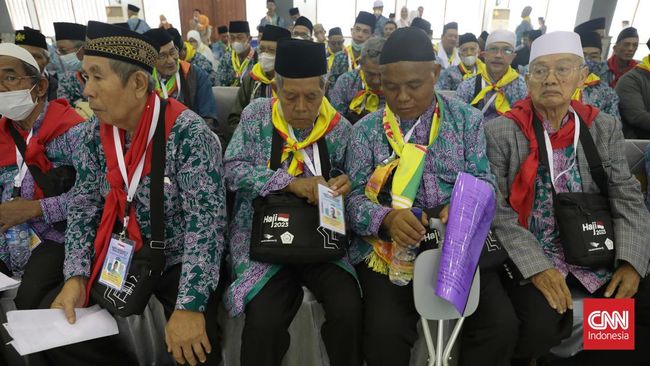Dokter menyebutkan ada sejumlah bahaya yang patut diketahui bagi pengidap demensia ketika bepergian jauh. Berikut penjelasannya.