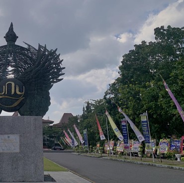 Sosok Dosen UNY Viral Diduga Cekik Mahasiswa Saat Orasi di Kampus