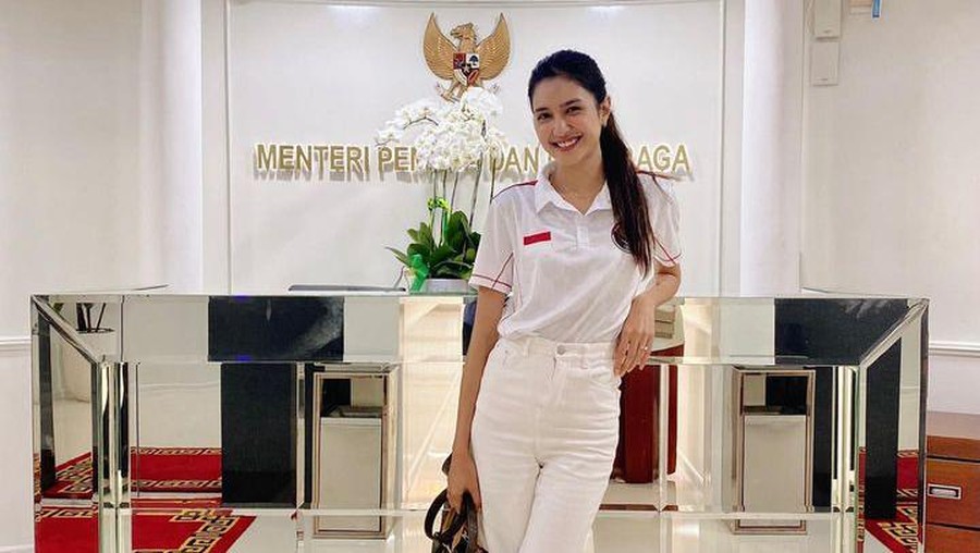 Mikha Tambayong Mikha Tambayong