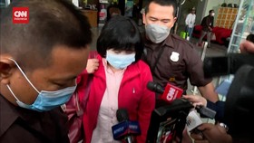VIDEO: KPK Periksa Selvy Mandagi, Eks Pejabat DKI Berkekayaan Rp6,4 M