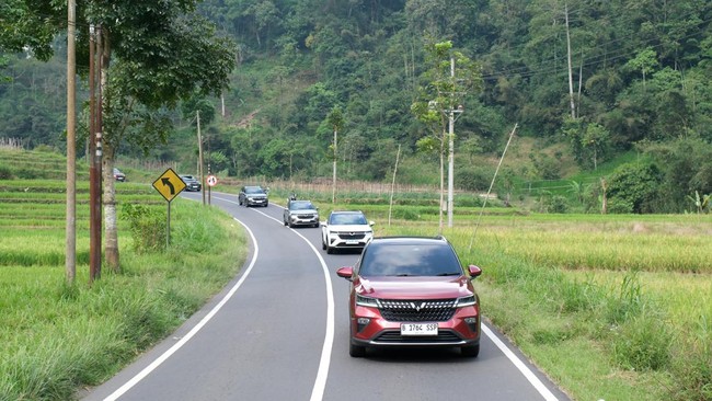 Wuling menyediakan 22 dealer sebagai bengkel siaga 8 jam dan 23 dealer sebagai bengkel siaga 24 jam selama periode mudik tahun ini.