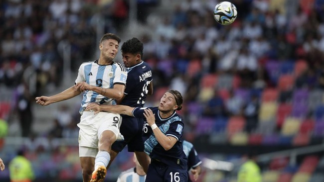 Argentina tidak sia-sia 'menggantikan' Indonesia sebagai tuan rumah Piala Dunia U-20 2023 setelah Albicelestes lolos ke babak 16 besar.
