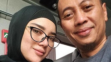 img-title Rumah Tangga Dikabarkan Retak, Ini Kata Istri Opick soal Perceraian