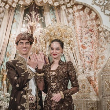 5 Artis Indonesia yang Mendadak Umumkan Pernikahannya, Terbaru Ada Enzy-Molen!