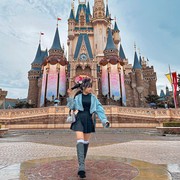 Deretan Gaya Santai dan Stylish Ala Fuji yang Bisa Kamu Tiru