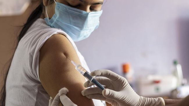 Dokter tetap menganjurkan masyarakat yang berisiko untuk melakukan vaksinasi Mpox meski sebelumnya telah mendapatkan vaksin cacar.