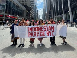 Parade di Kota New York, Indonesia Curi Perhatian karena Baju Tradisional