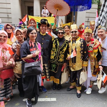 7 Potret Keragaman Busana Tradisional Indonesian Heritage Parade Budaya di New York
