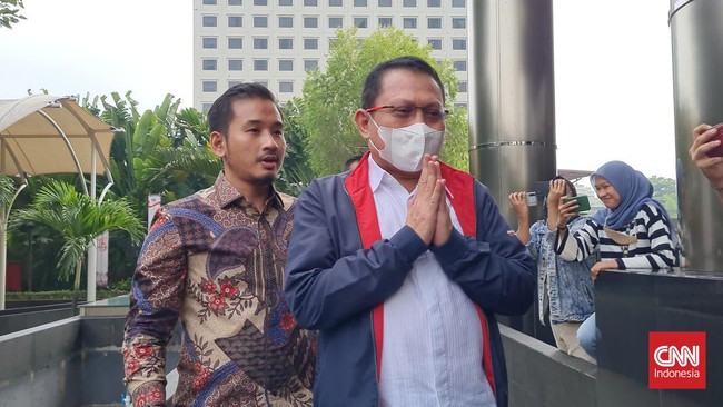 KPK memutuskan tidak menahan Sekretaris Mahkamah Agung (MA) Hasbi Hasan selaku tersangka kasus dugaan suap pengurusan perkara.