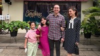 7 Potret Astrid Tiar Bareng Suami Dokter dan Anak-anak, Harmonis dan Selalu Kompak