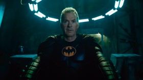 Barry Allen Debat dengan Bruce Wayne dalam Trailer Final The Flash