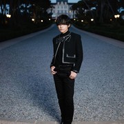 Inspirasi 7 Gaya Fashion BTS yang Cocok untuk Hangout, Tertarik Coba?