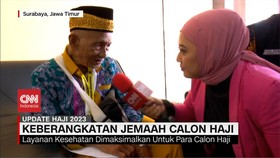 VIDEO: Jemaah Haji Tertua Berangkat dari Embarkasi Surabaya