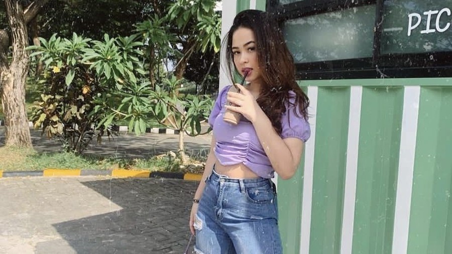 Kakak Rebecca Klopper, Jessica Klopper Tampil Cantik Saat Ngopi dan Piknik