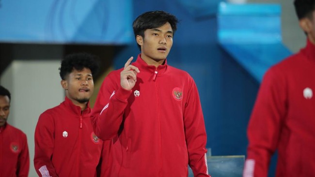 Kiper Timnas Indonesia U-23 Ernando Ari Sutaryadi menjelaskan kronologi saat dirinya ditunjuk Shin Tae Yong jadi eksekutor penalti di final Piala AFF U-23 2023.