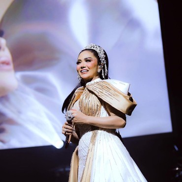 Ini Alasan Kris Dayanti Pilih Renovasi Gereja di Malang