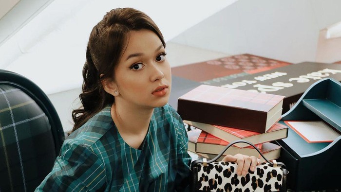 img-title Diduga Menimpa Rebecca Klopper, Begini Cara Membantu Teman yang Jadi Korban Revenge Porn