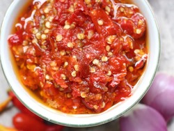 Menilik Asal-usul dan Resep Sambal Bawang yang Lezat