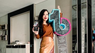 SUKSES LEWAT TIKTOK DAN DIKARUNIAI 5 ANAK