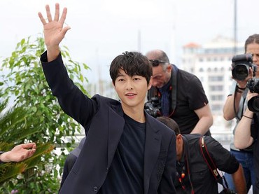 Song Joong Ki Bakal ke Bali Jelang Katy Saunders Melahirkan