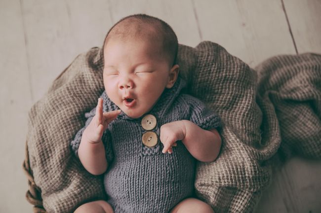 Tahapan Perkembangan Bayi Baru Lahir dari Minggu ke Minggu, Bunda Perlu
