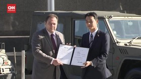 VIDEO: Jepang Suplai 100 Kendaraan Militer ke Ukraina