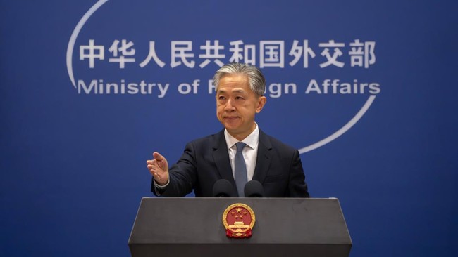 China murka menanggapi proposal anggaran Amerika Serikat sebesar US$100 juta atau setara Rp1,5 triliun guna memperkuat militer Taiwan.