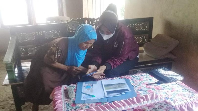 Rika Sasmi Atun, tak pernah menyangka keputusannya menjadi Mitra UMi (nasabah ultra mikro) akan membawanya menjadi salah satu sosok yang dipercaya masyarakat.
