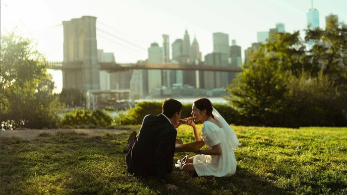 Foto Prewedding Enzy Storia dan Molen Kasetra