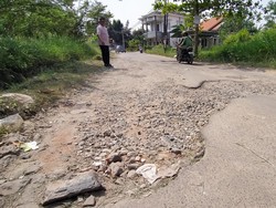 Curhat Warga Bandar Lampung Jalan Rusak Diperbaiki Sekali dalam 4 Tahun