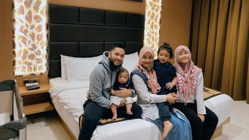 FOKUS MENGASUH SI KECIL