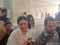 Sambangi Bareskrim Polri, Nindy Ayunda: Doain Ya