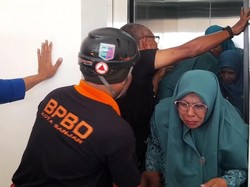 Ini Penyebab Ibu-ibu PKK Banjar Terjebak di Dalam Lift