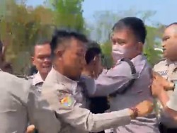 Demo Dugaan Pungli di UIN Raden Intan Lampung, Mahasiswa Dihajar Satpam