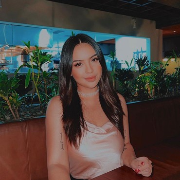 7 Potret Sarah Louise Mantan Fadly Faisal yang Makin Bahagia