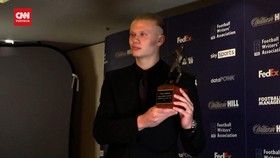 VIDEO: Erling Haaland Raih Trofi PEmain Terbaik Liga Inggris (Minggu)