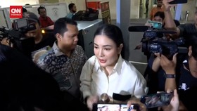 VIDEO: Polisi Periksa Nindy Ayunda Soal 2 Senjata Dito Mahendra
