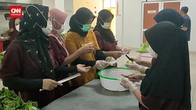 VIDEO: Mengintip Kesibukan Dapur Asrama Haji Embarkasi Jakarta-Bekasi
