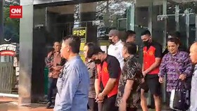 VIDEO: Detik-detik Mario Dandy Resmi Dilimpahkan Polisi ke Jaksa