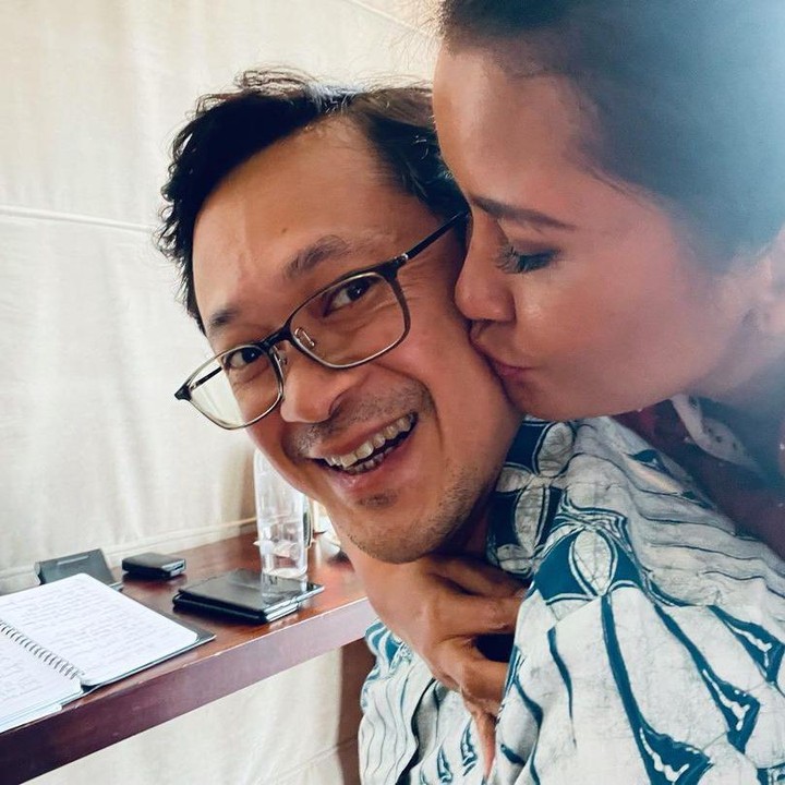 <p>Sudah menikah selama 7 tahun, rumah tangga Titi Radjo Padmaja dan Adrianto Djokosoetono selalu adem ayem meski jauh dari sorotan. (Foto: Instagram @titiradjopadmaja)</p>