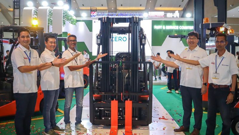 PT Traktor Nusantara kembali meramaikan Show for Transportation, Logistics, Forklift, Material Handling, Bus, Truck & Mining Solution 2023