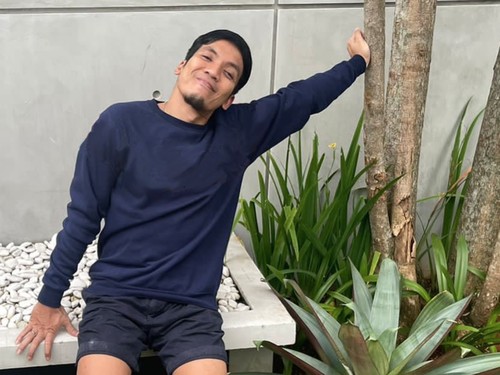 Desta Unggah Foto Perankan Dono, Ramai Disebut Mirip Banget