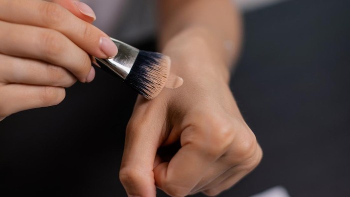 Ilustrasi memilih foundation